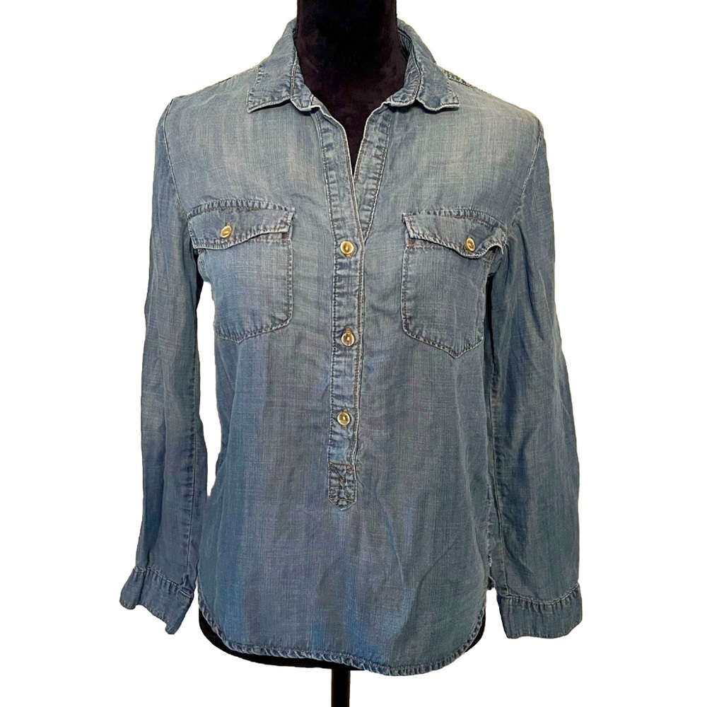 CLOTH & STONE Size XS Medium Blue Chambray Button Down Shirt